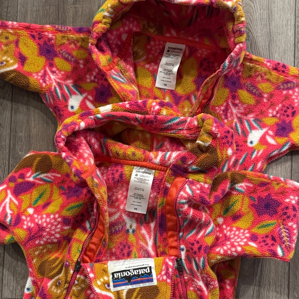 Patagonia Kids' Colorful Fleece bunting - Picture 2 of 5